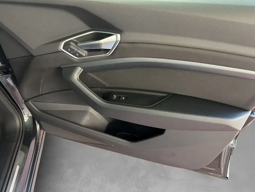 Audi e-tron - Thumbnail 21