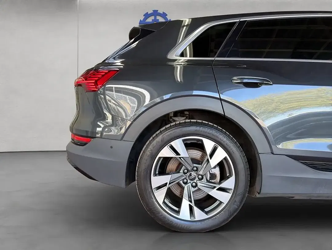 Audi e-tron - Thumbnail 28