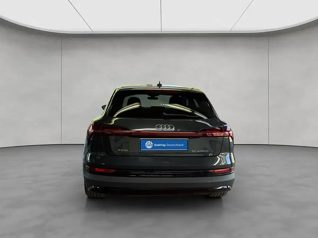 Audi e-tron - Thumbnail 5