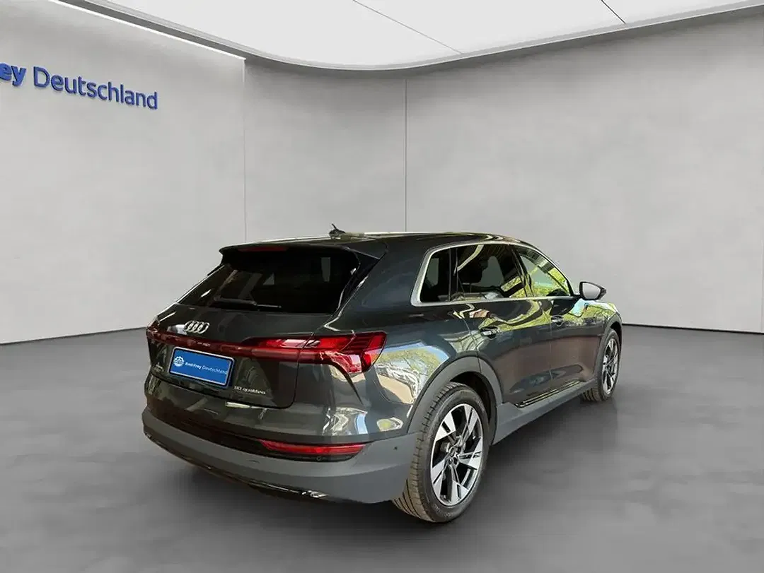Audi e-tron - Thumbnail 7
