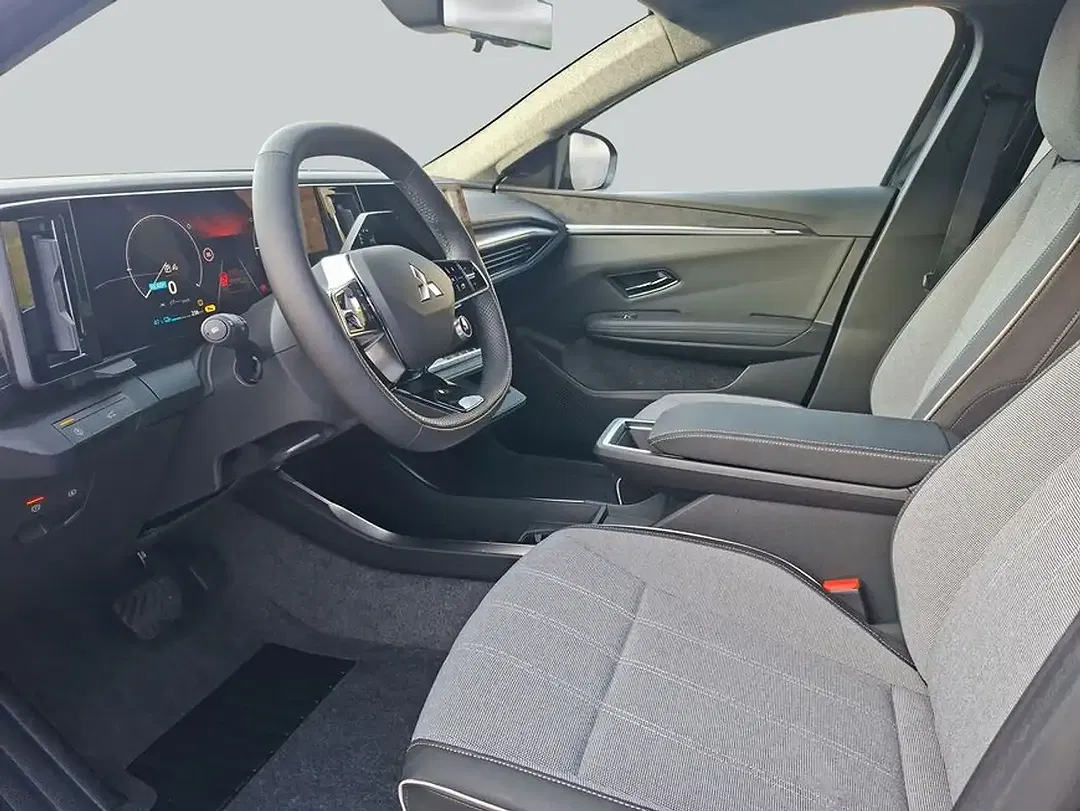 Mitsubishi Eclipse Cross - Thumbnail 10