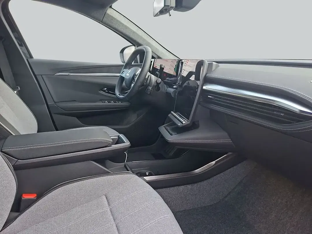 Mitsubishi Eclipse Cross - Thumbnail 13