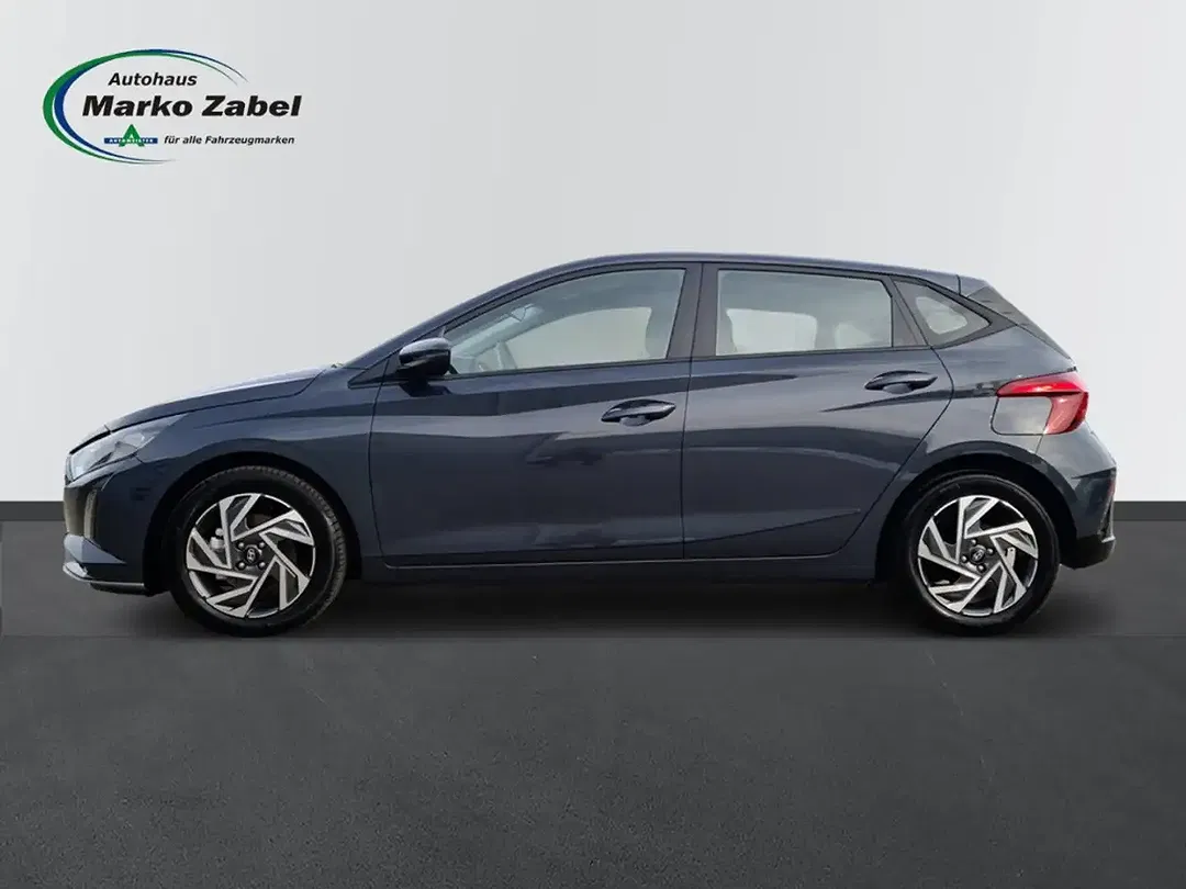 Hyundai i20 - Thumbnail 2