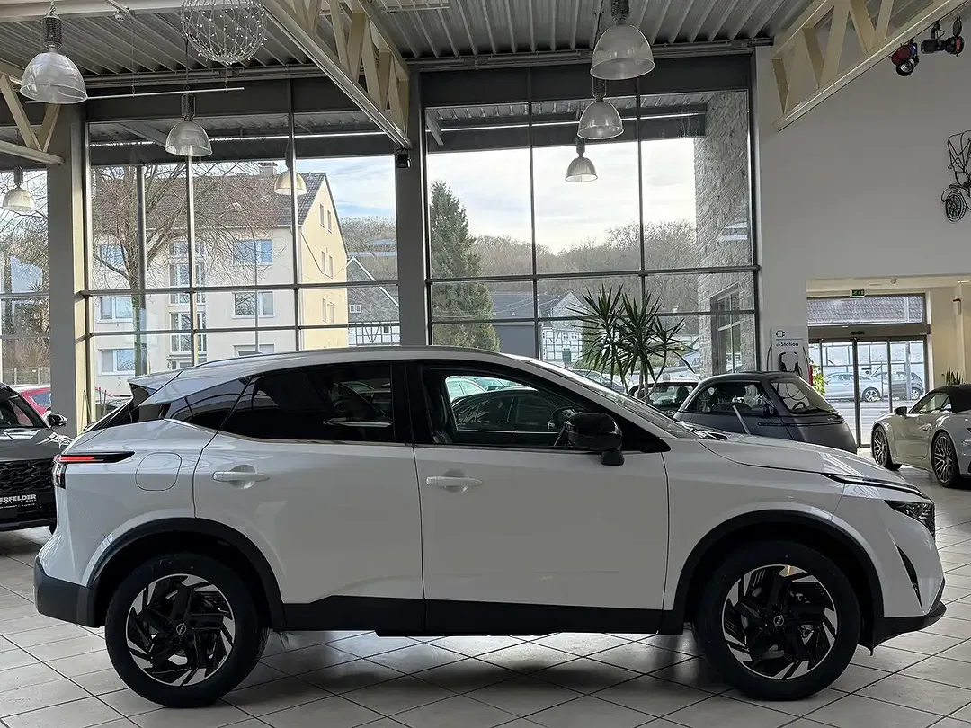 Nissan Qashqai - Thumbnail 2