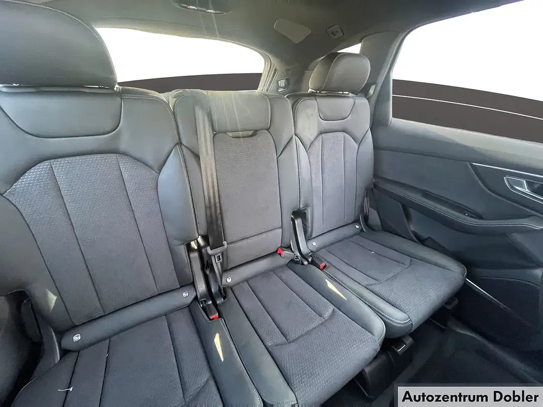 Audi Q7 - Thumbnail 10