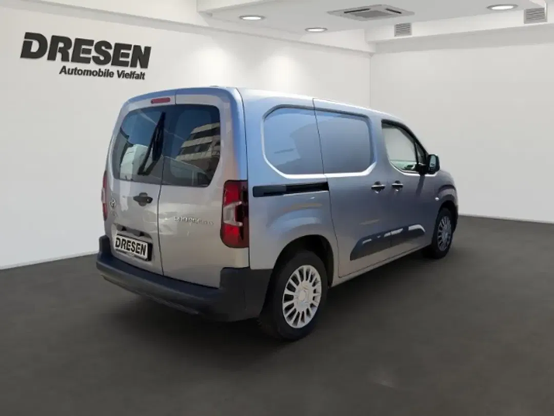 Toyota Proace City - Thumbnail 3