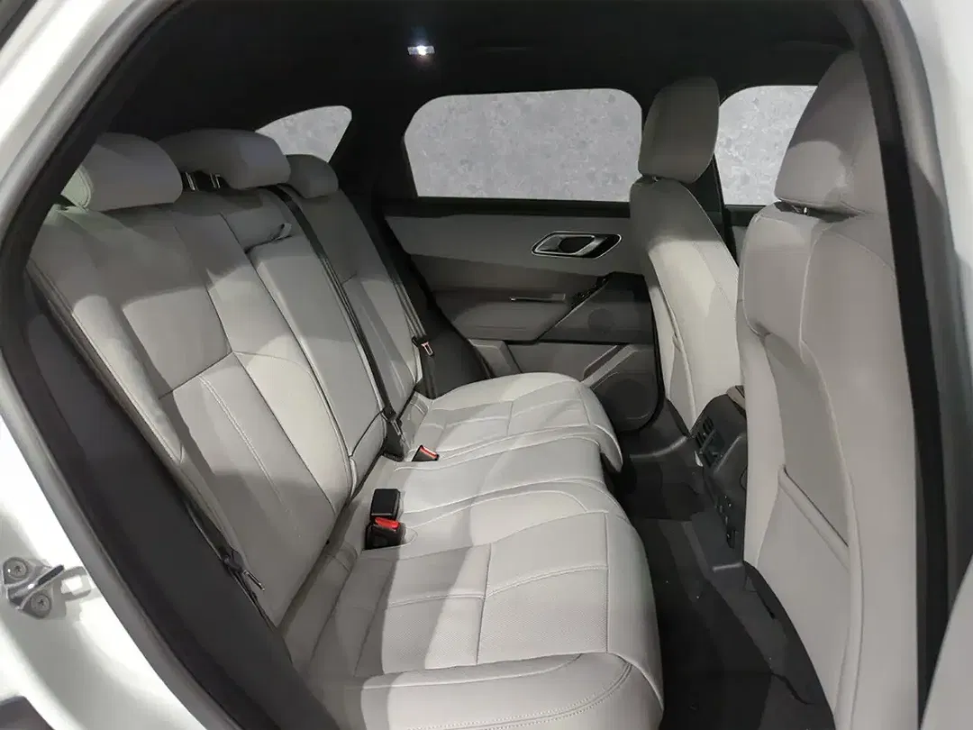 Land Rover Range Rover Velar - Thumbnail 12