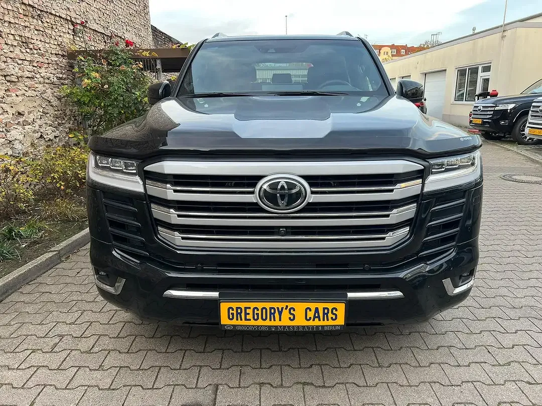 Toyota Land Cruiser - Thumbnail 6