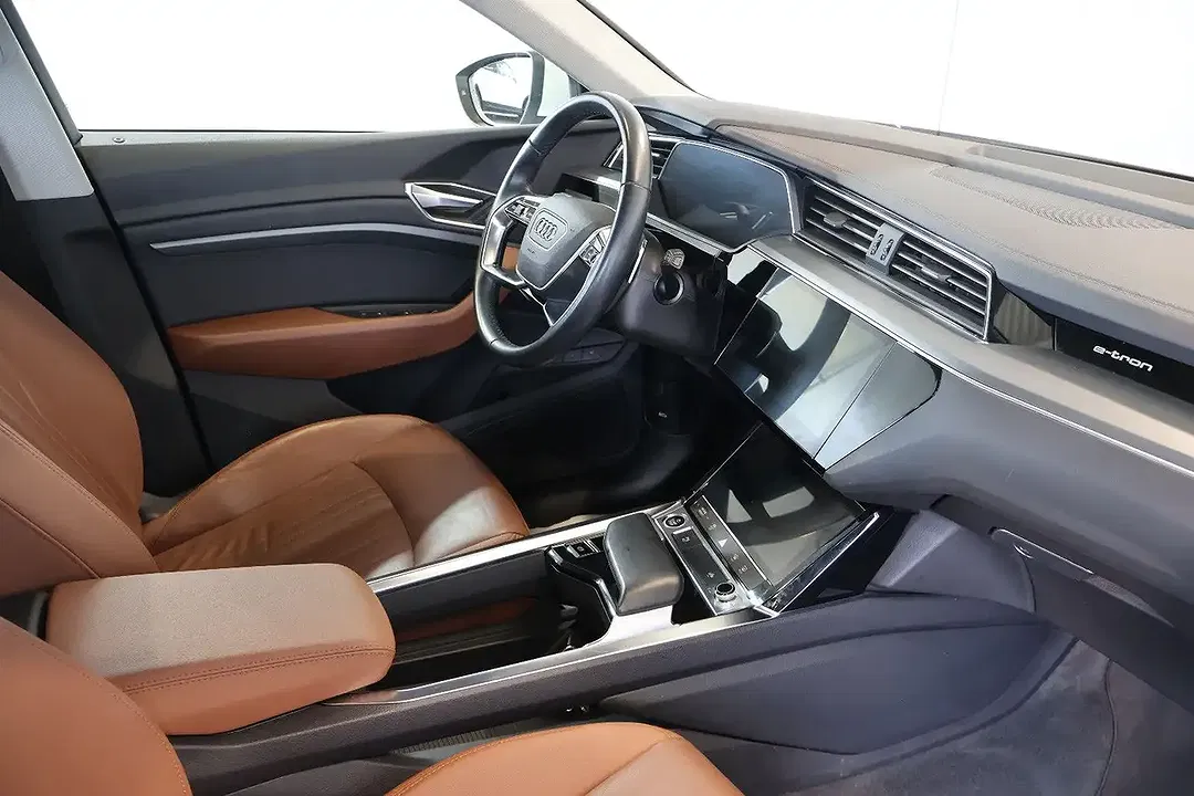 Audi e-tron - Thumbnail 13