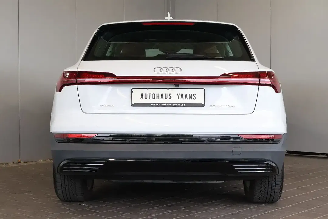 Audi e-tron - Thumbnail 5