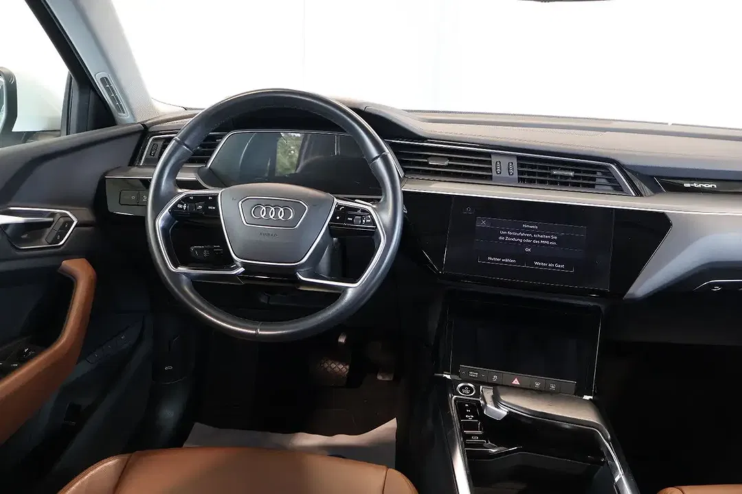 Audi e-tron - Thumbnail 8