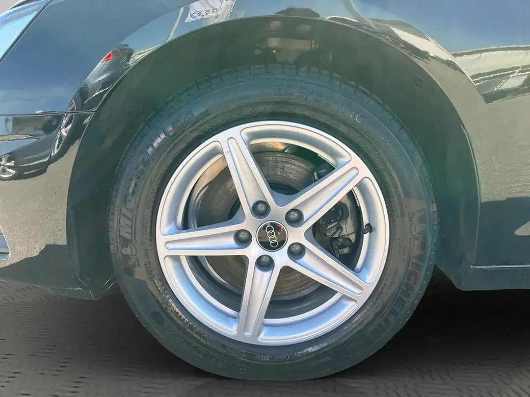 Audi A4 - Thumbnail 3