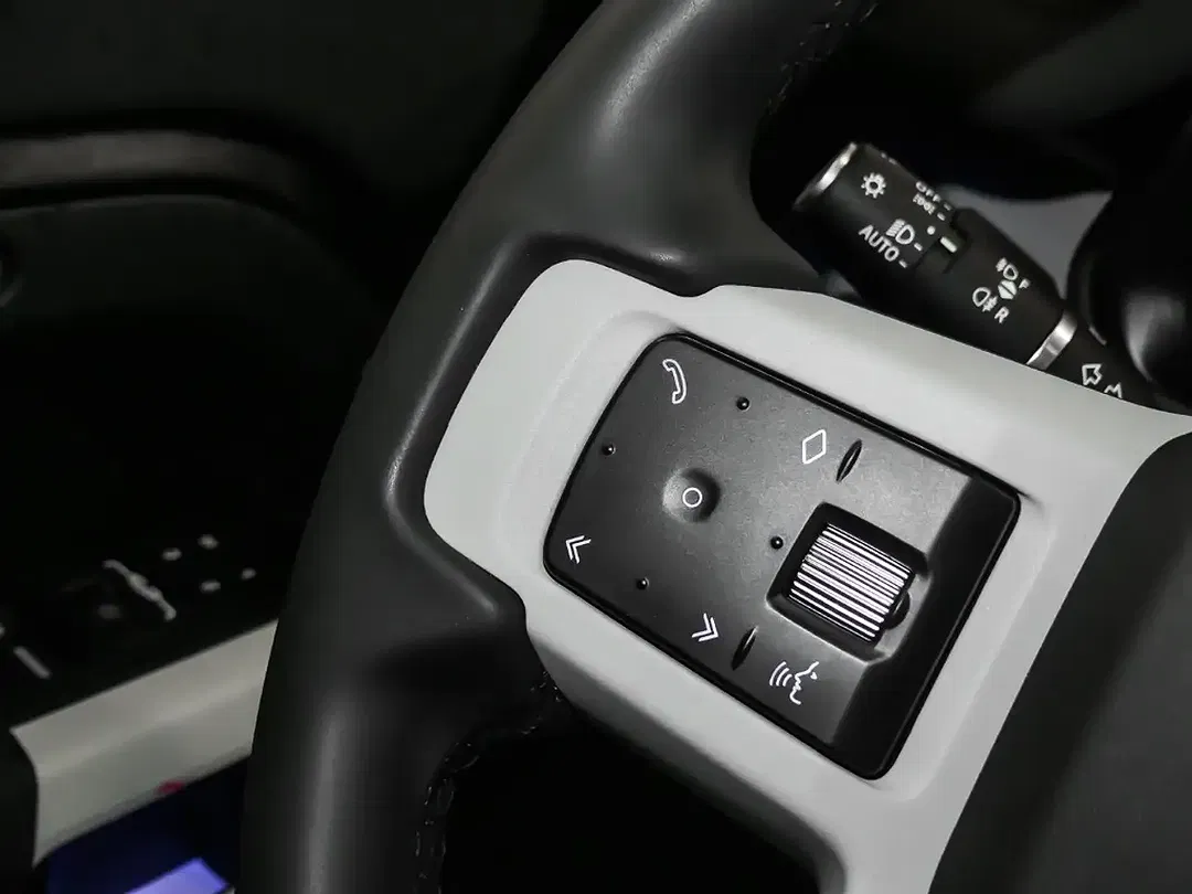 Land Rover Defender - Thumbnail 18