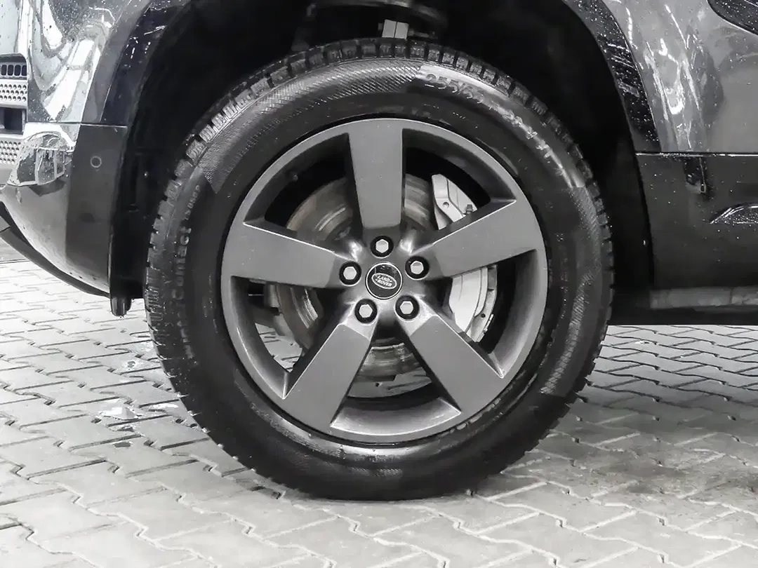 Land Rover Defender - Thumbnail 9