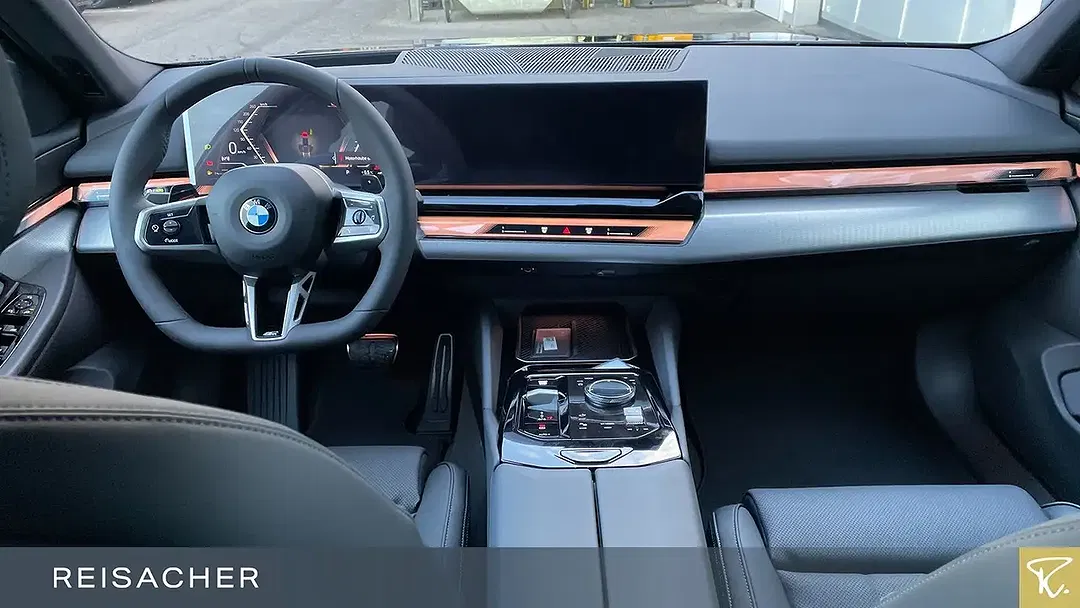 BMW 520 - Thumbnail 6