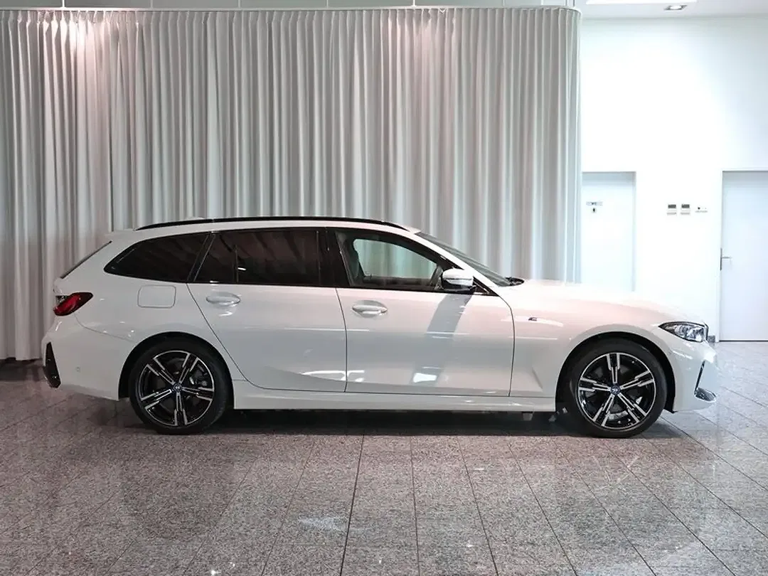 BMW 320 - Thumbnail 2