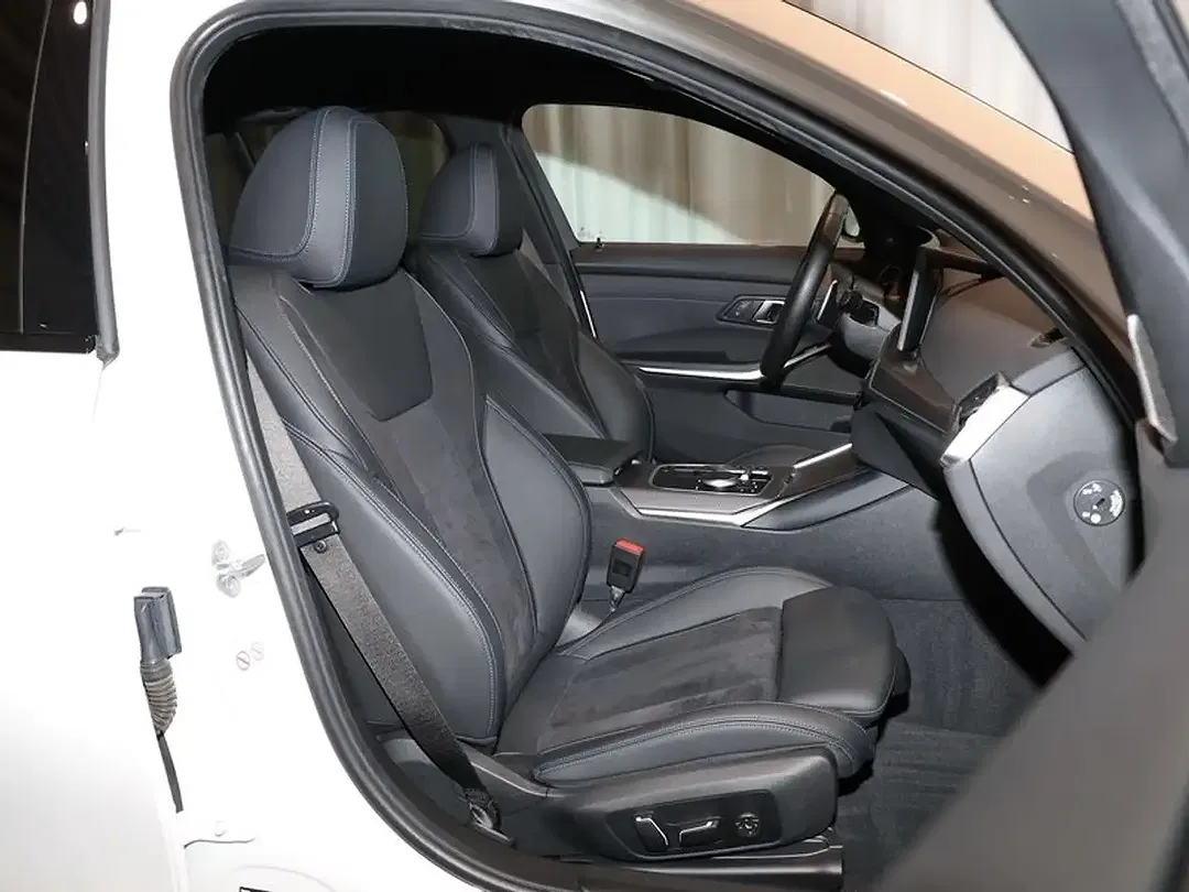 BMW 320 - Thumbnail 4