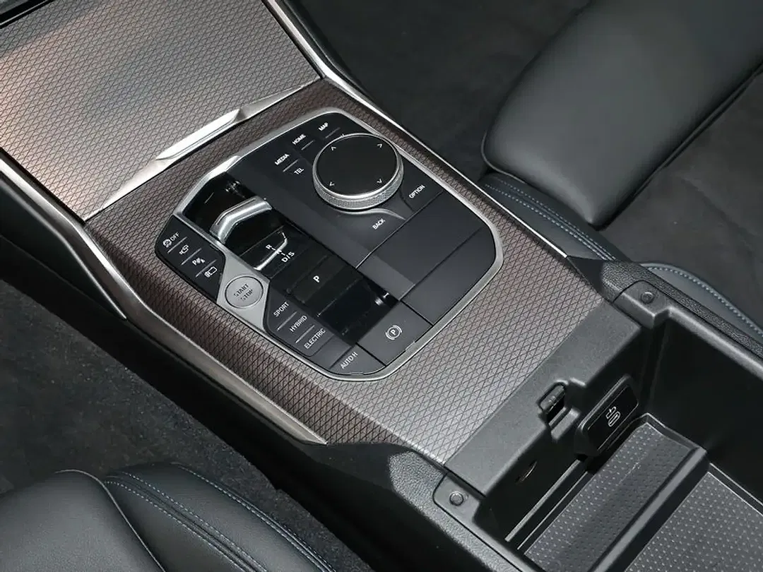 BMW 320 - Thumbnail 7