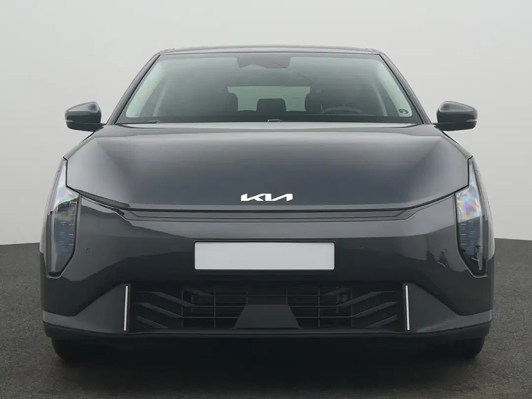 Kia EV4 - Thumbnail 1