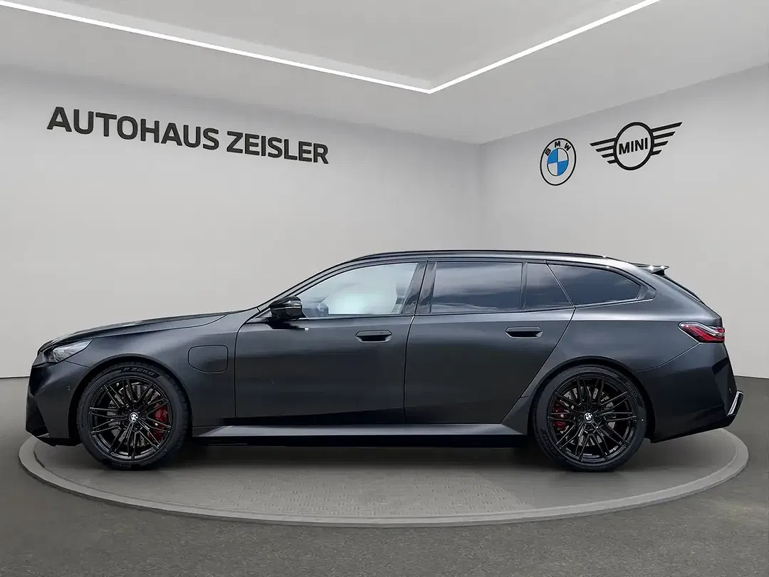 BMW M5 - Thumbnail 4