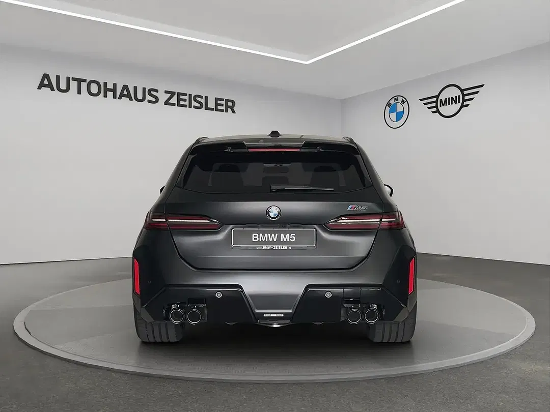 BMW M5 - Thumbnail 6