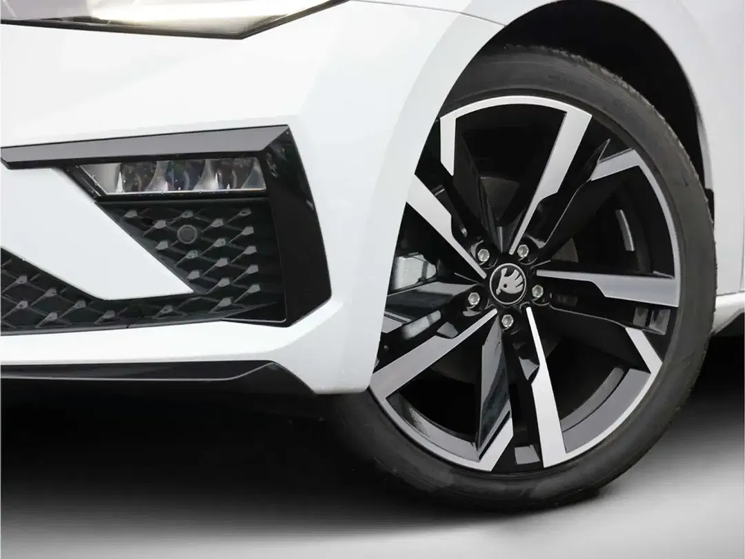 Skoda Scala - Thumbnail 4