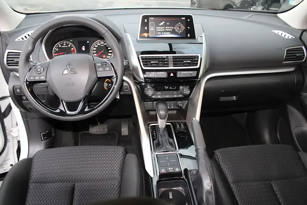 Mitsubishi Eclipse Cross - Thumbnail 11