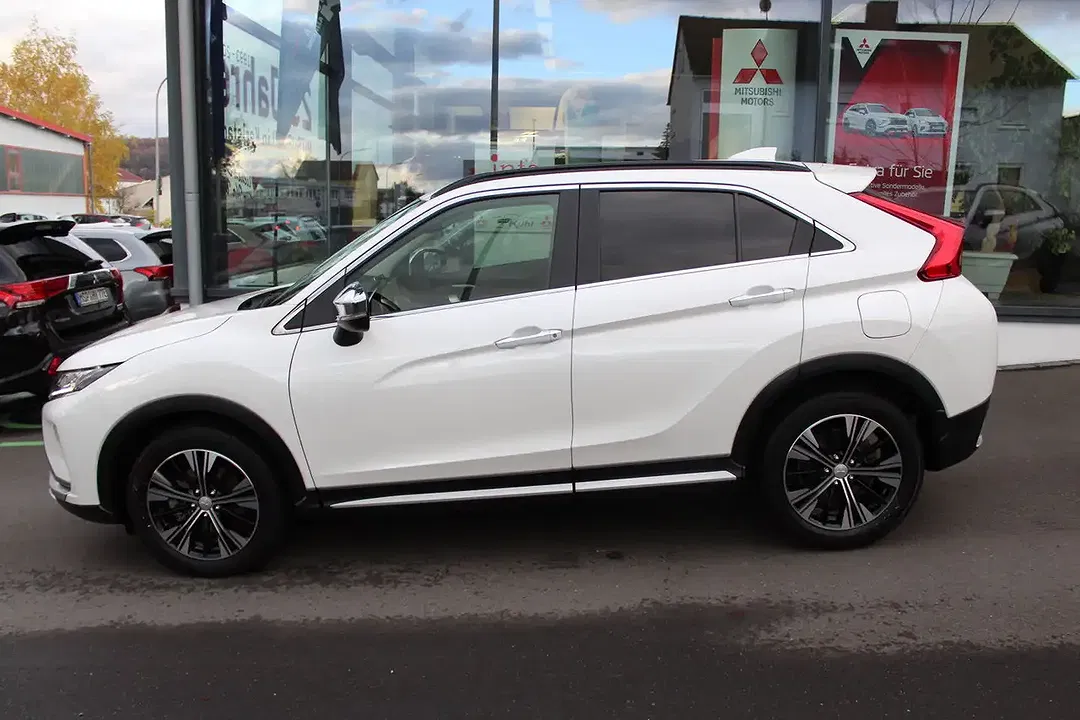 Mitsubishi Eclipse Cross - Thumbnail 2