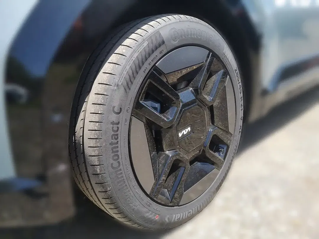 Kia EV9 - Thumbnail 4
