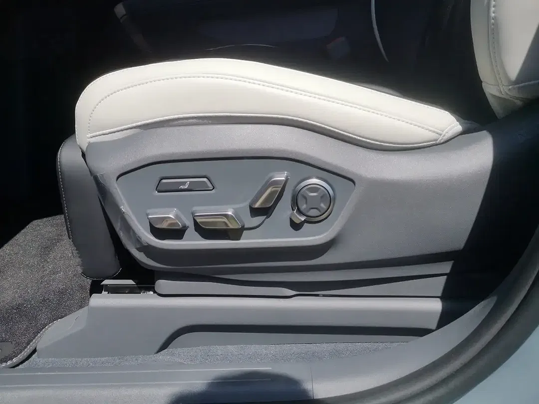 Kia EV9 - Thumbnail 7