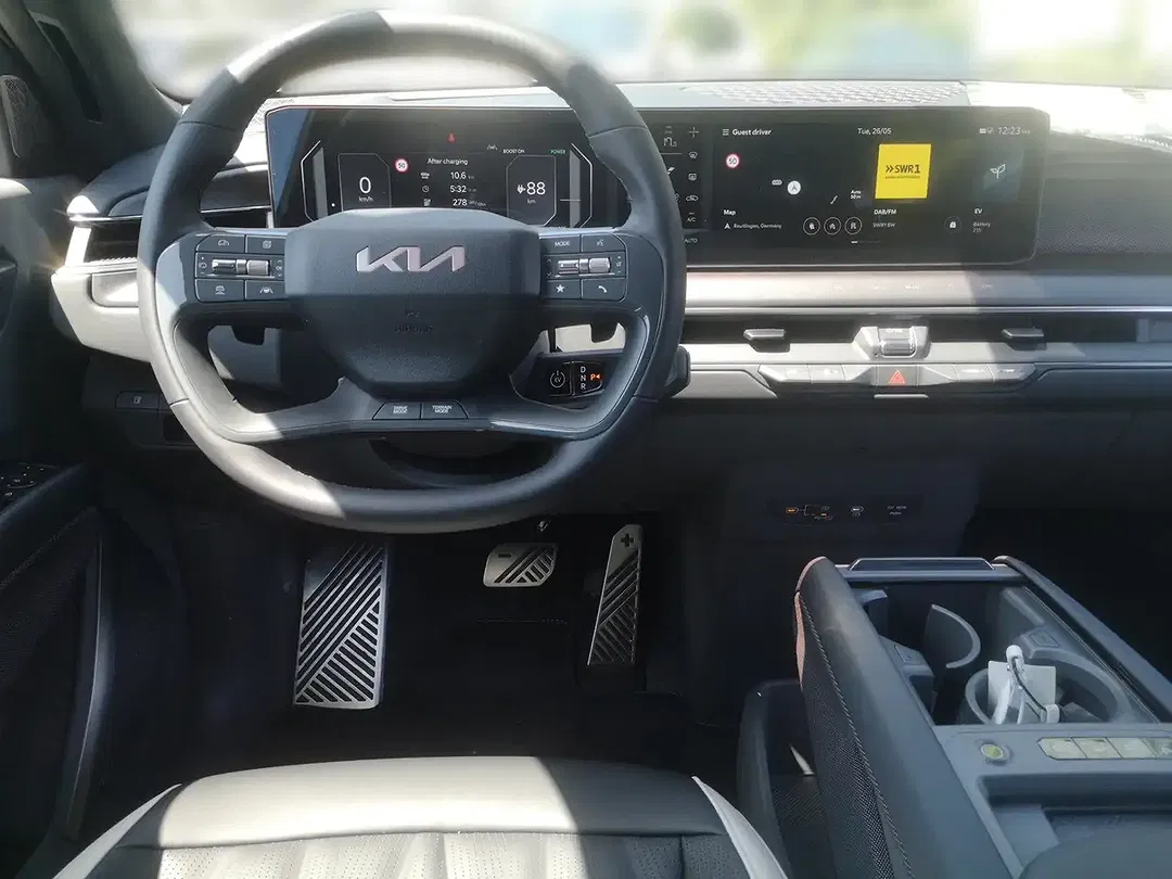 Kia EV9 - Thumbnail 9