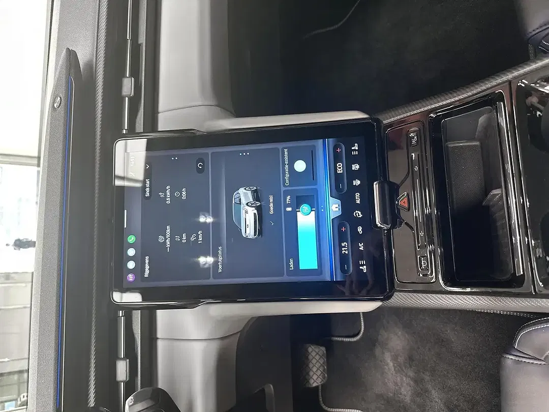 Ford Explorer - Thumbnail 14
