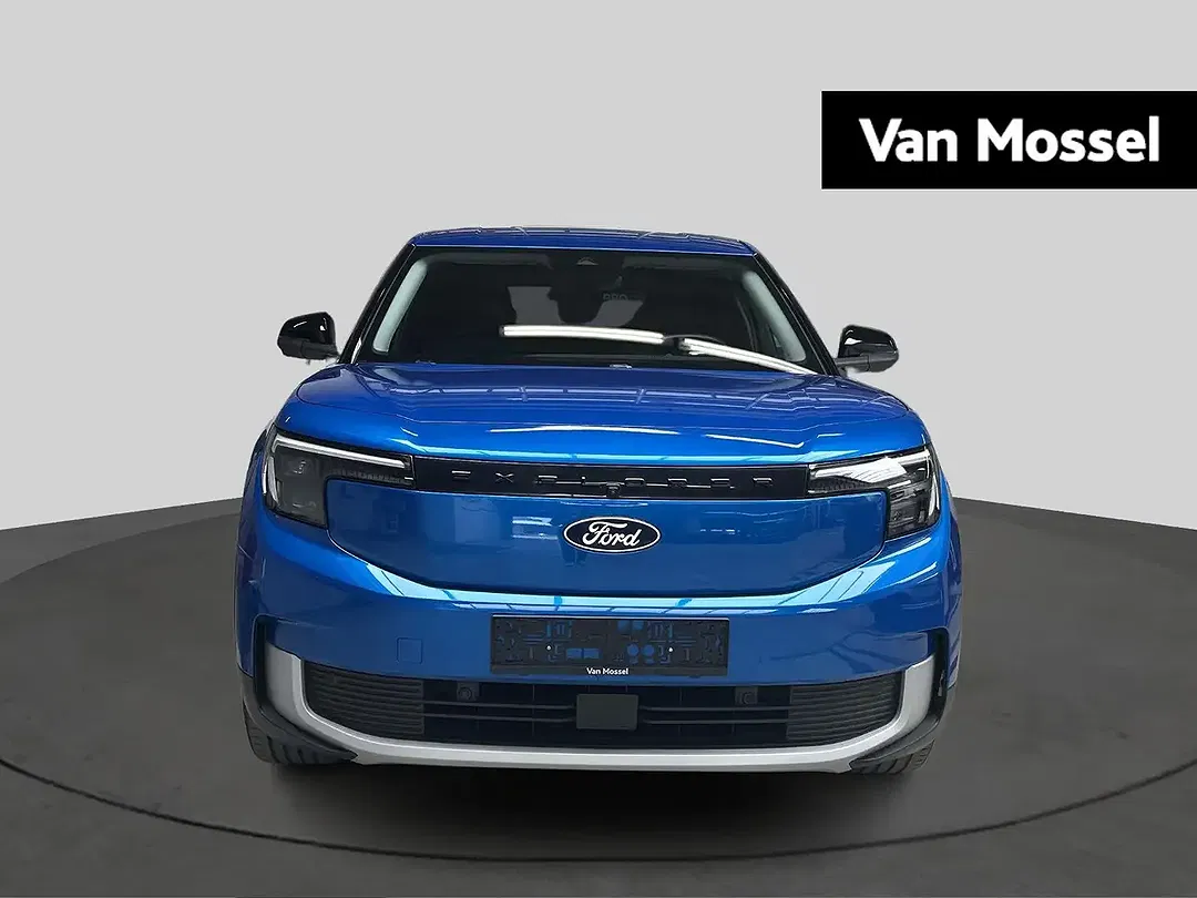 Ford Explorer - Thumbnail 2