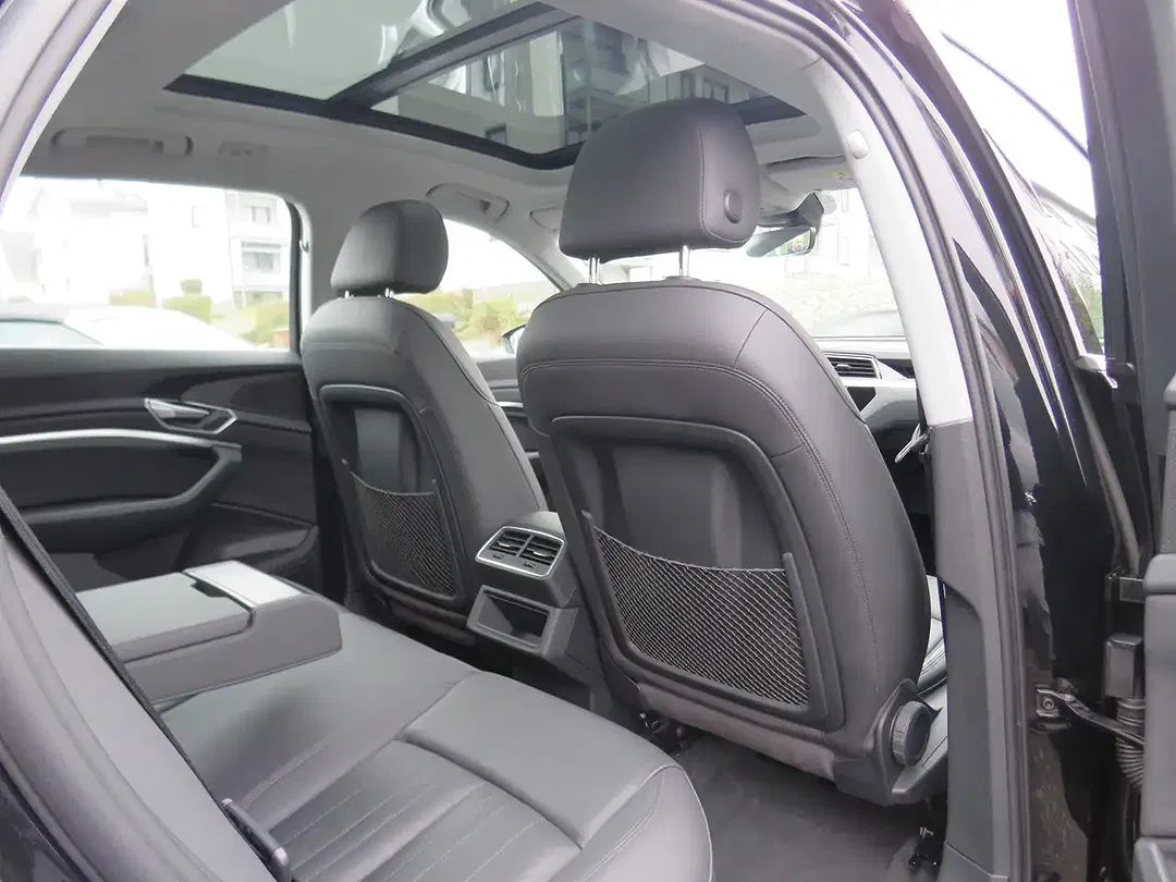 Audi e-tron - Thumbnail 12
