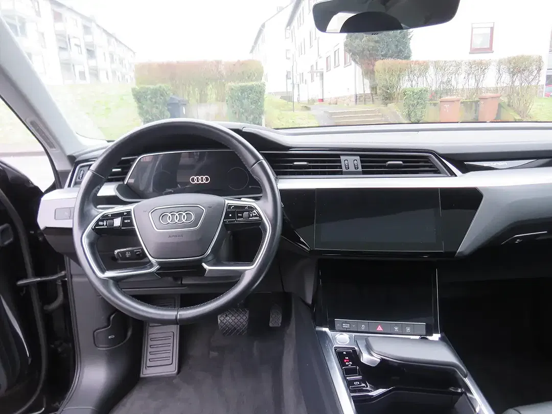 Audi e-tron - Thumbnail 13
