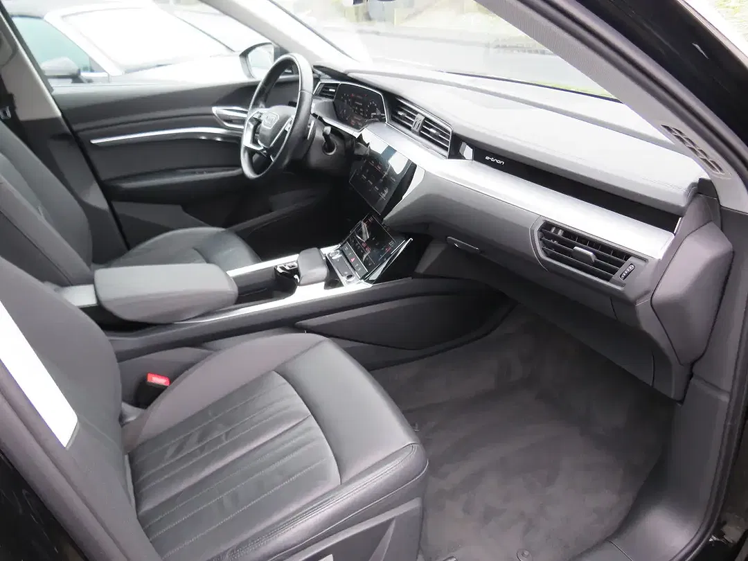 Audi e-tron - Thumbnail 9