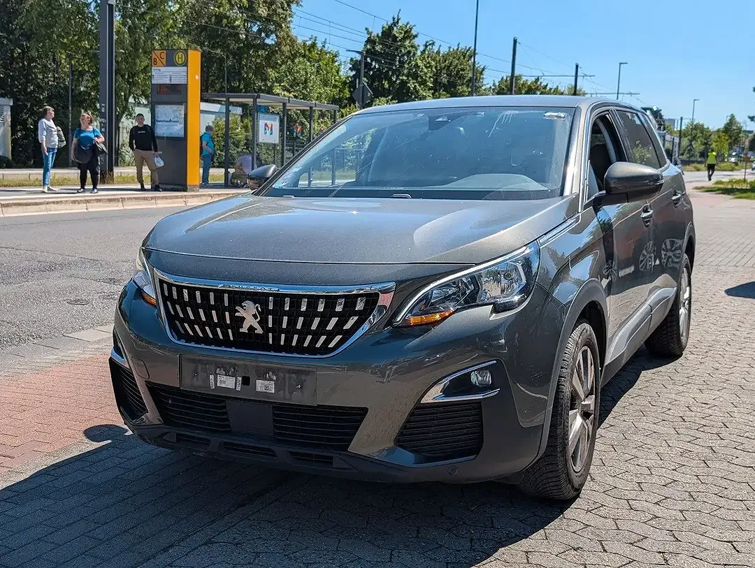 Peugeot 5008 - Thumbnail 2