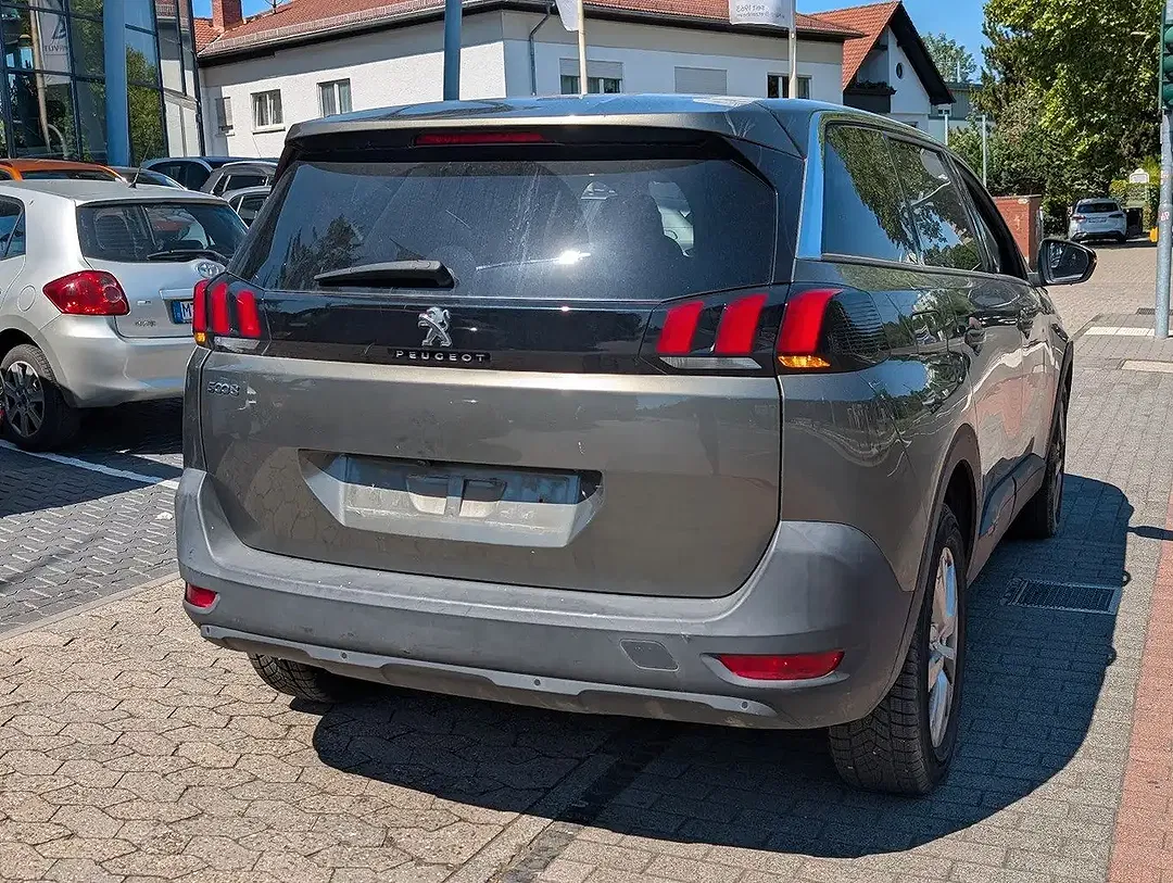 Peugeot 5008 - Thumbnail 7