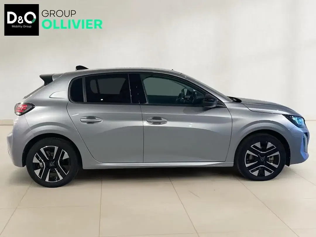 Peugeot 208 - Thumbnail 6