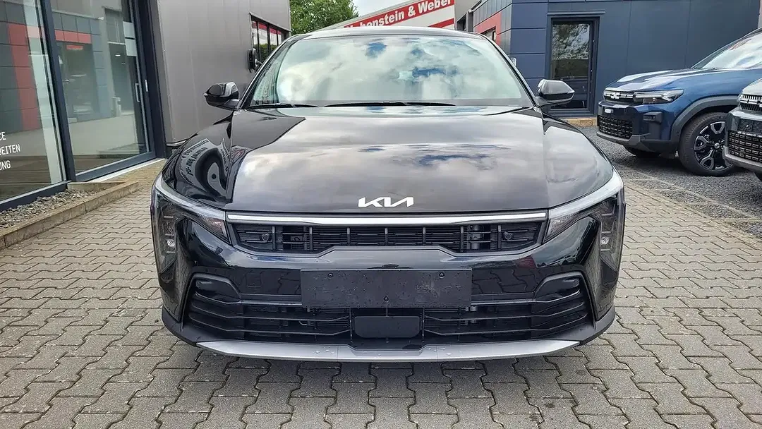 Kia K4 - Thumbnail 2