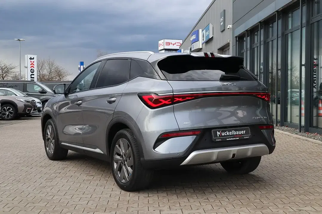 BYD Atto 3 - Thumbnail 6