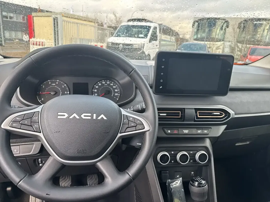 Dacia Sandero - Thumbnail 14