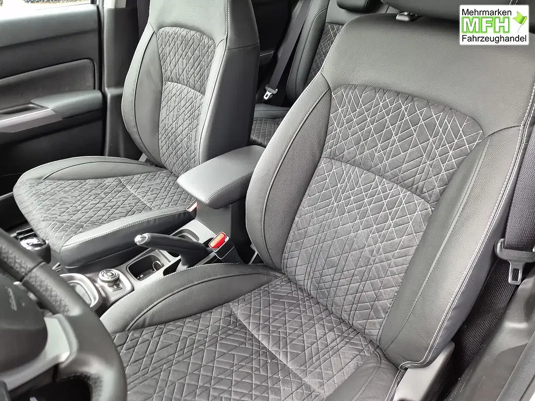 Suzuki Vitara - Thumbnail 12