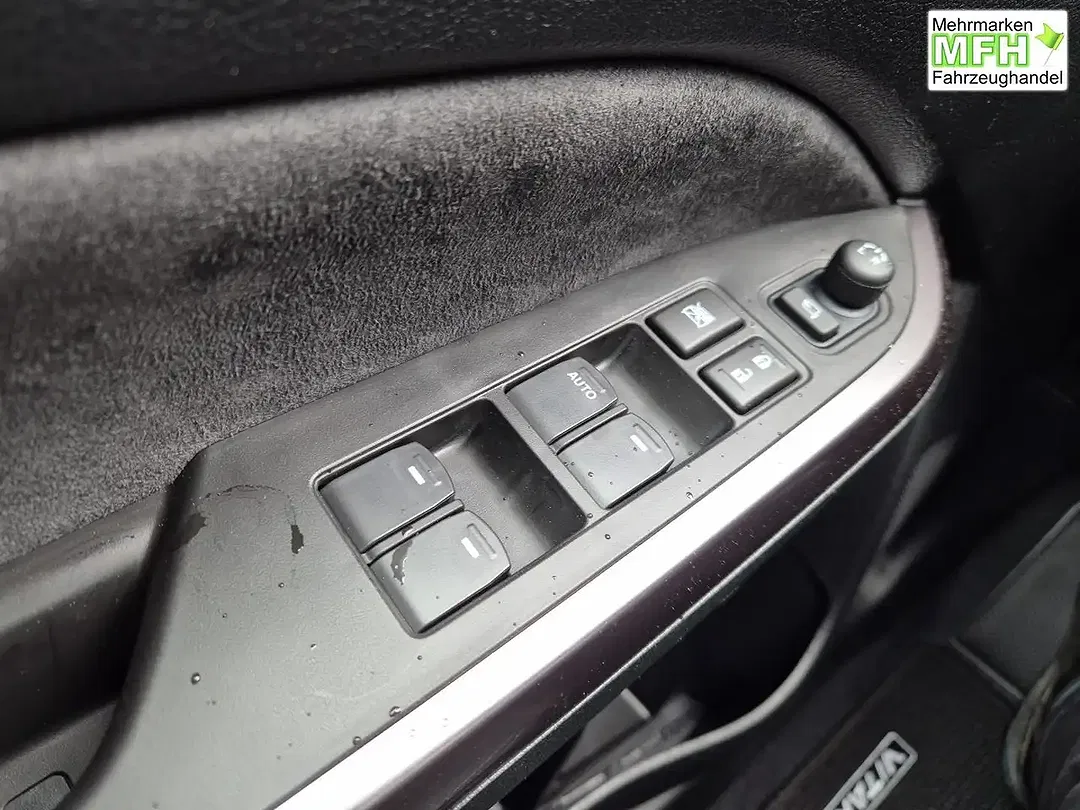 Suzuki Vitara - Thumbnail 13