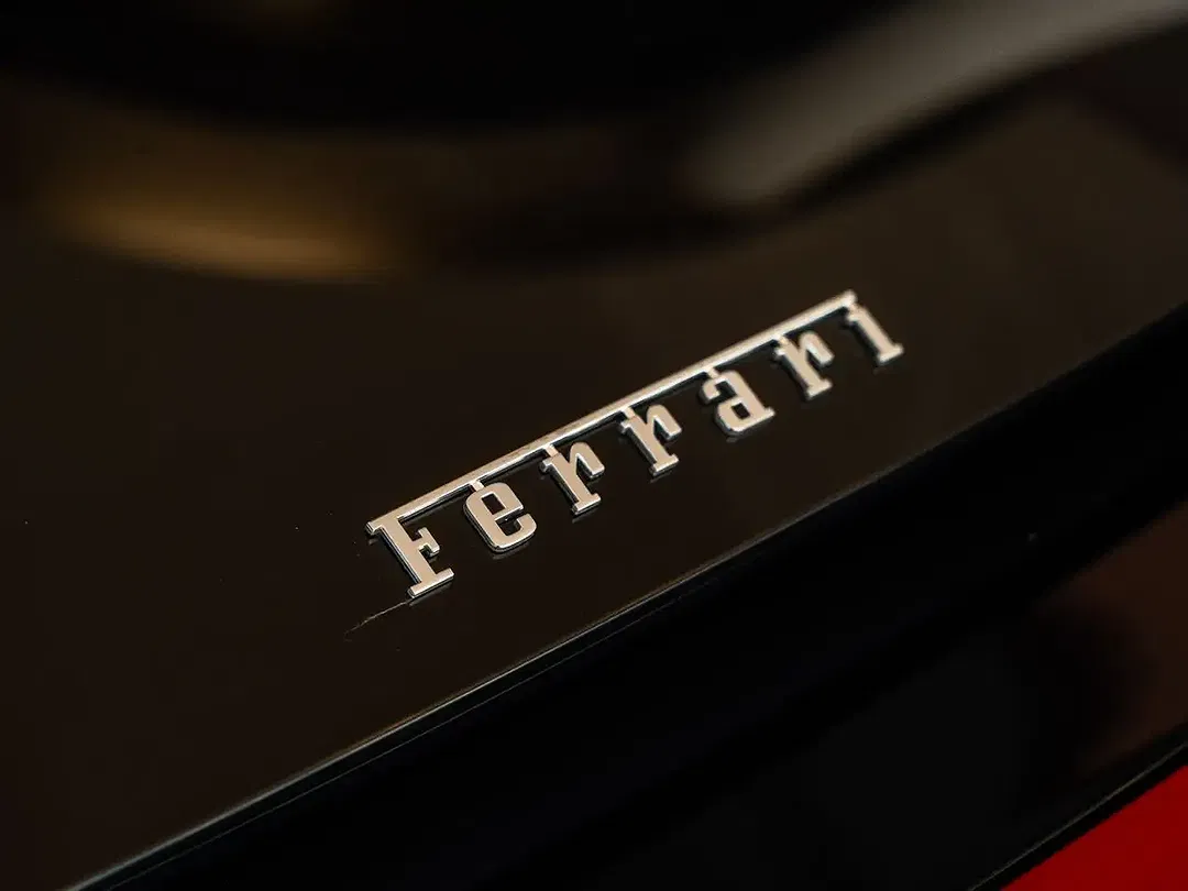 Ferrari 812 - Thumbnail 12