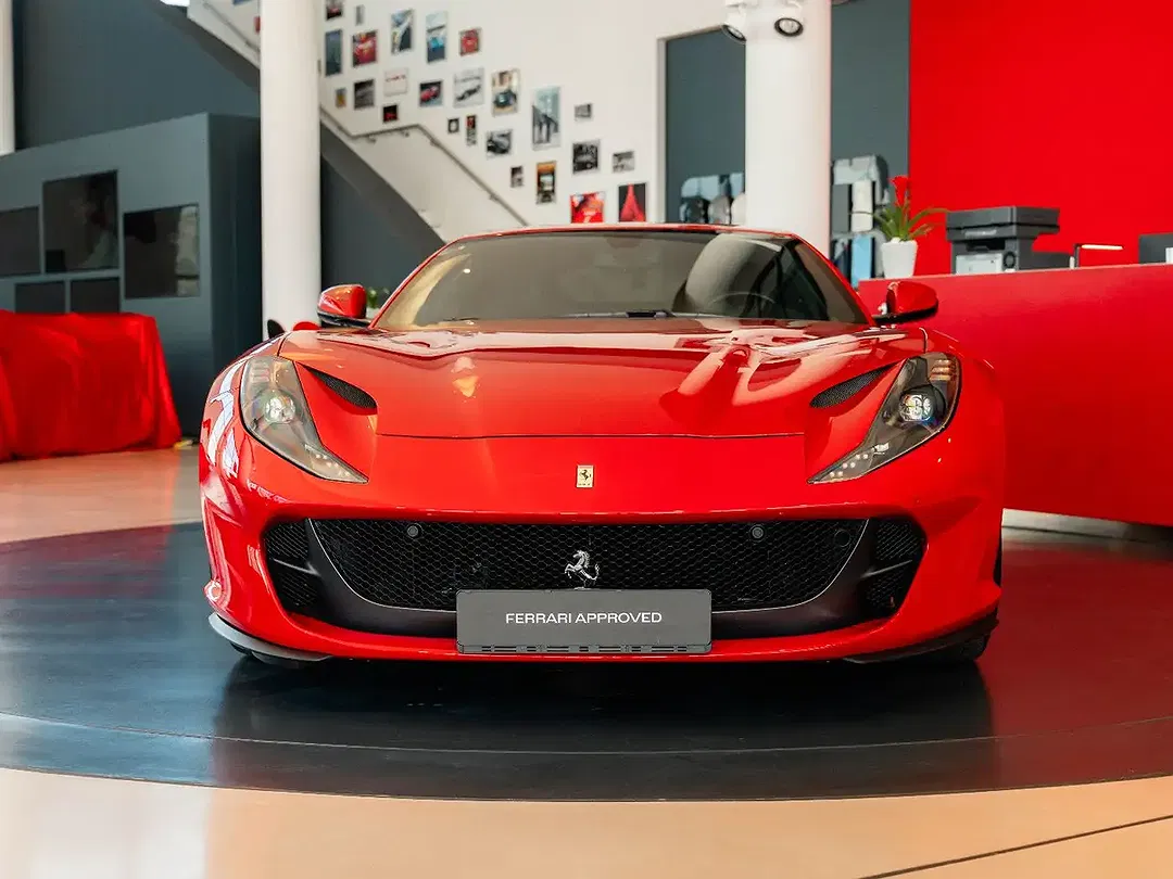 Ferrari 812 - Thumbnail 15