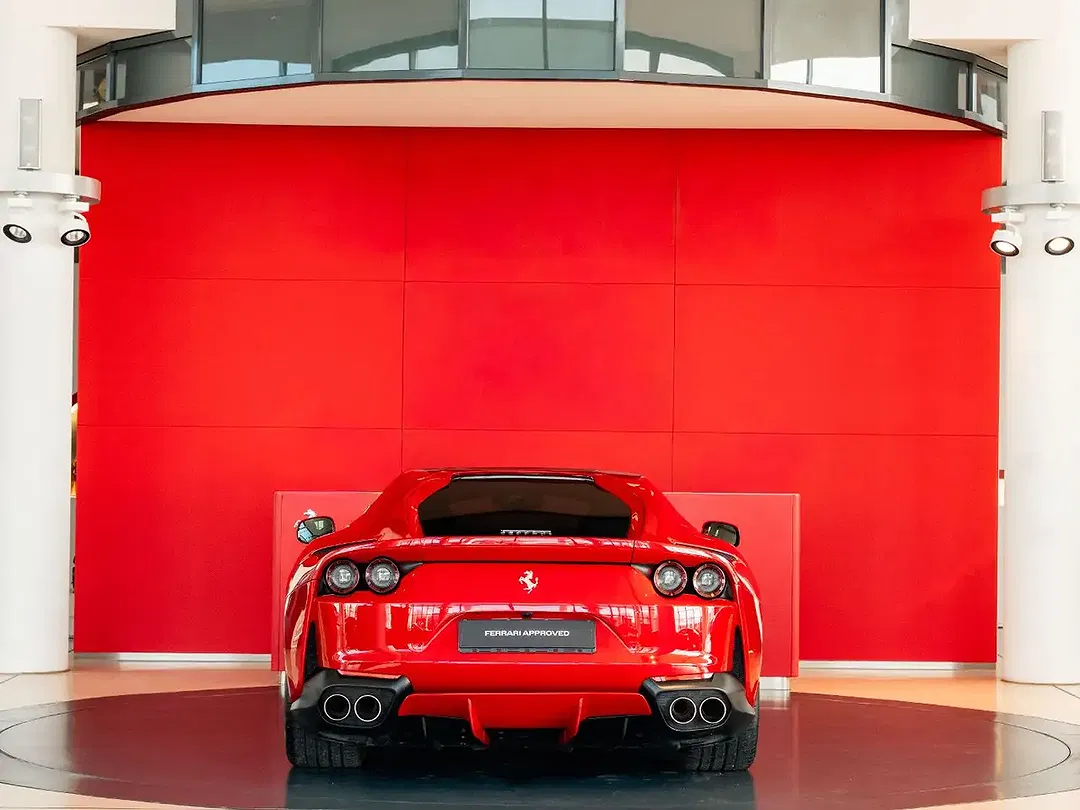 Ferrari 812 - Thumbnail 6