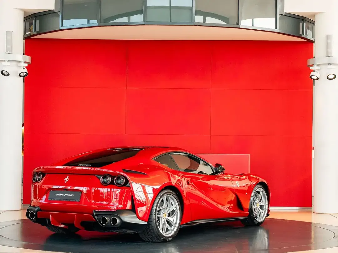 Ferrari 812 - Thumbnail 7