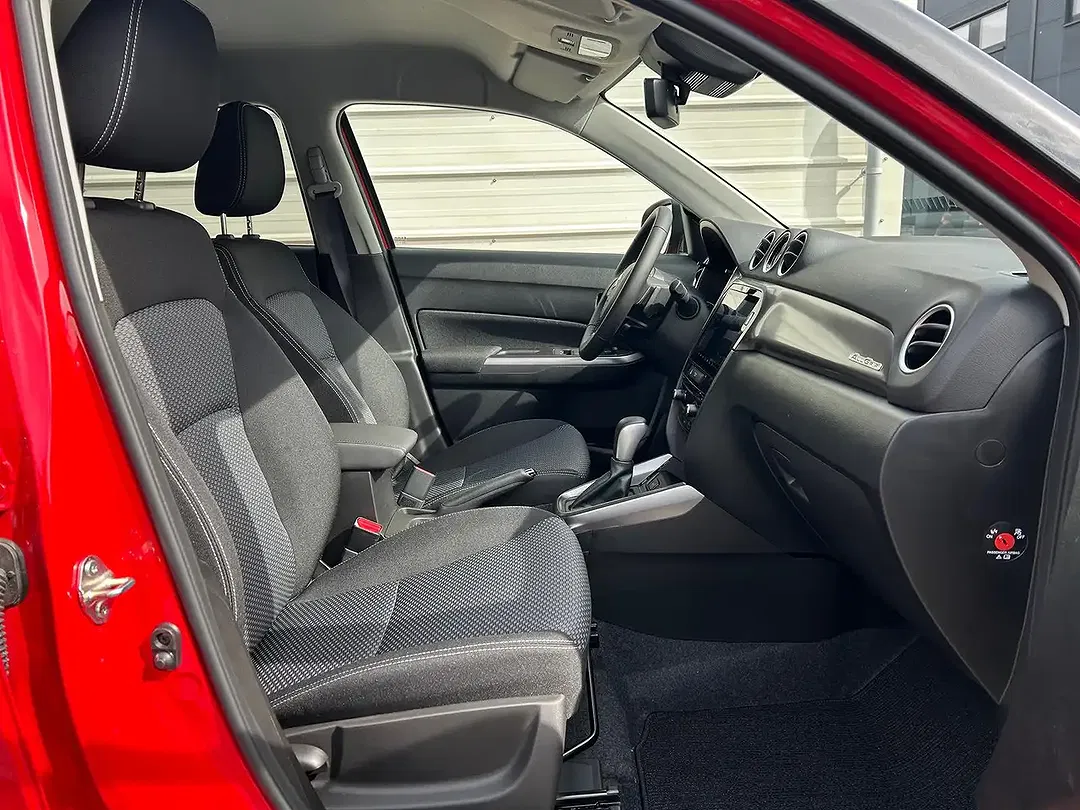 Suzuki Vitara - Thumbnail 13