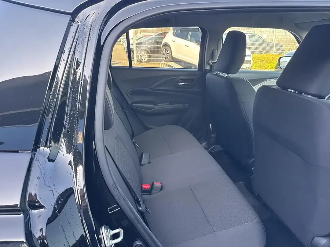 Suzuki Swift - Thumbnail 13